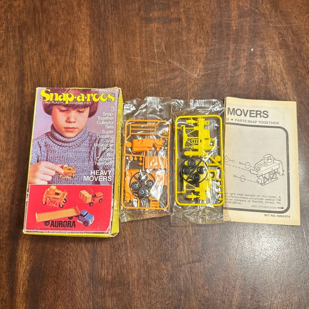 Vintage Aurora Snap-A-Roos Heavy Movers Toy Set